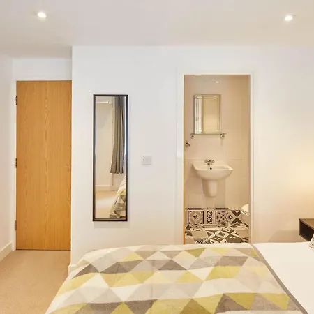 Host & - Mowbray * Harrogate